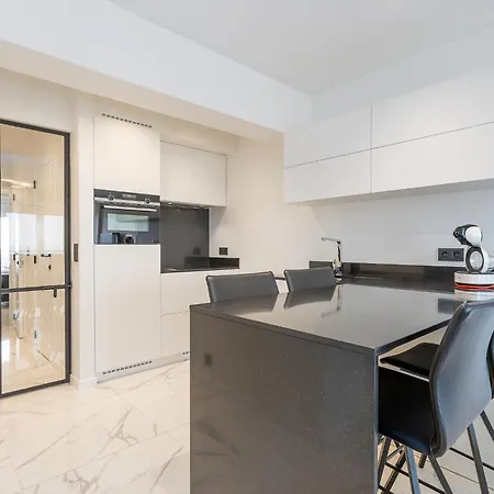 Luxury With Stunning Sea Views